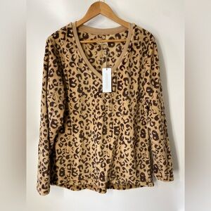UGG Daisy Leopard Print Fleece V-Neck Top SZ XL NWT